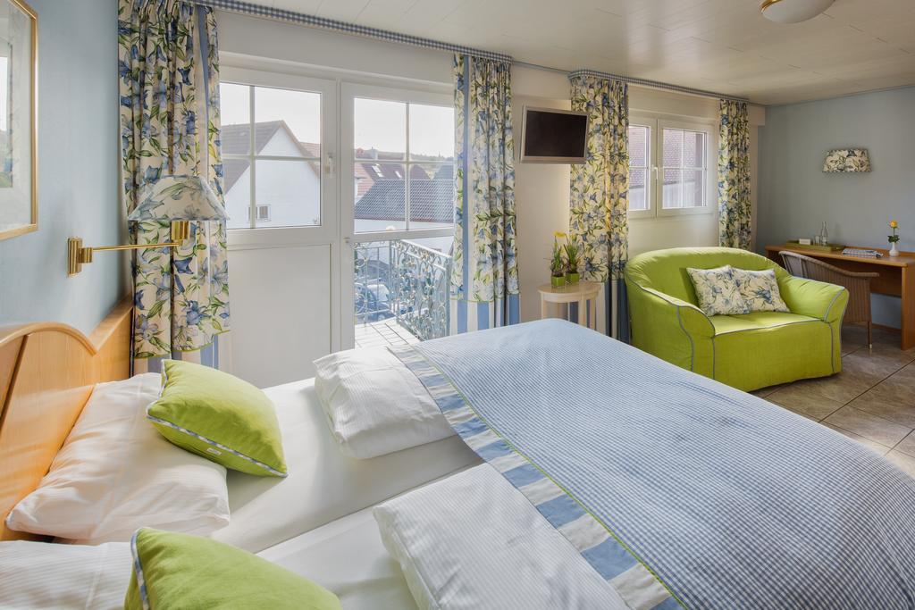 Landhotel Restaurant Zur Krone Gottenheim Cameră foto